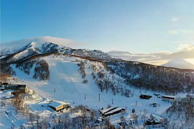 Niseko Ski run in winter