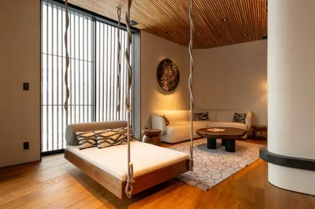 Meigetsu 17 Hanging Bed