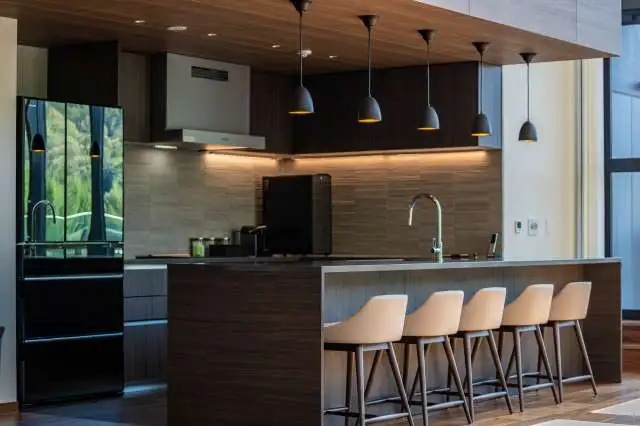 TVR 33 4 BR Penthouse Residence