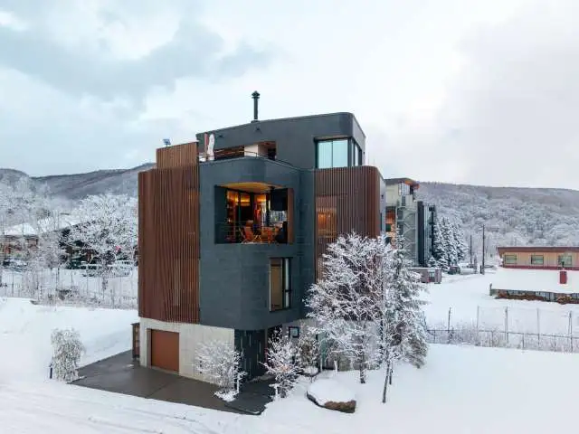 Meigetsu 01 Exterior