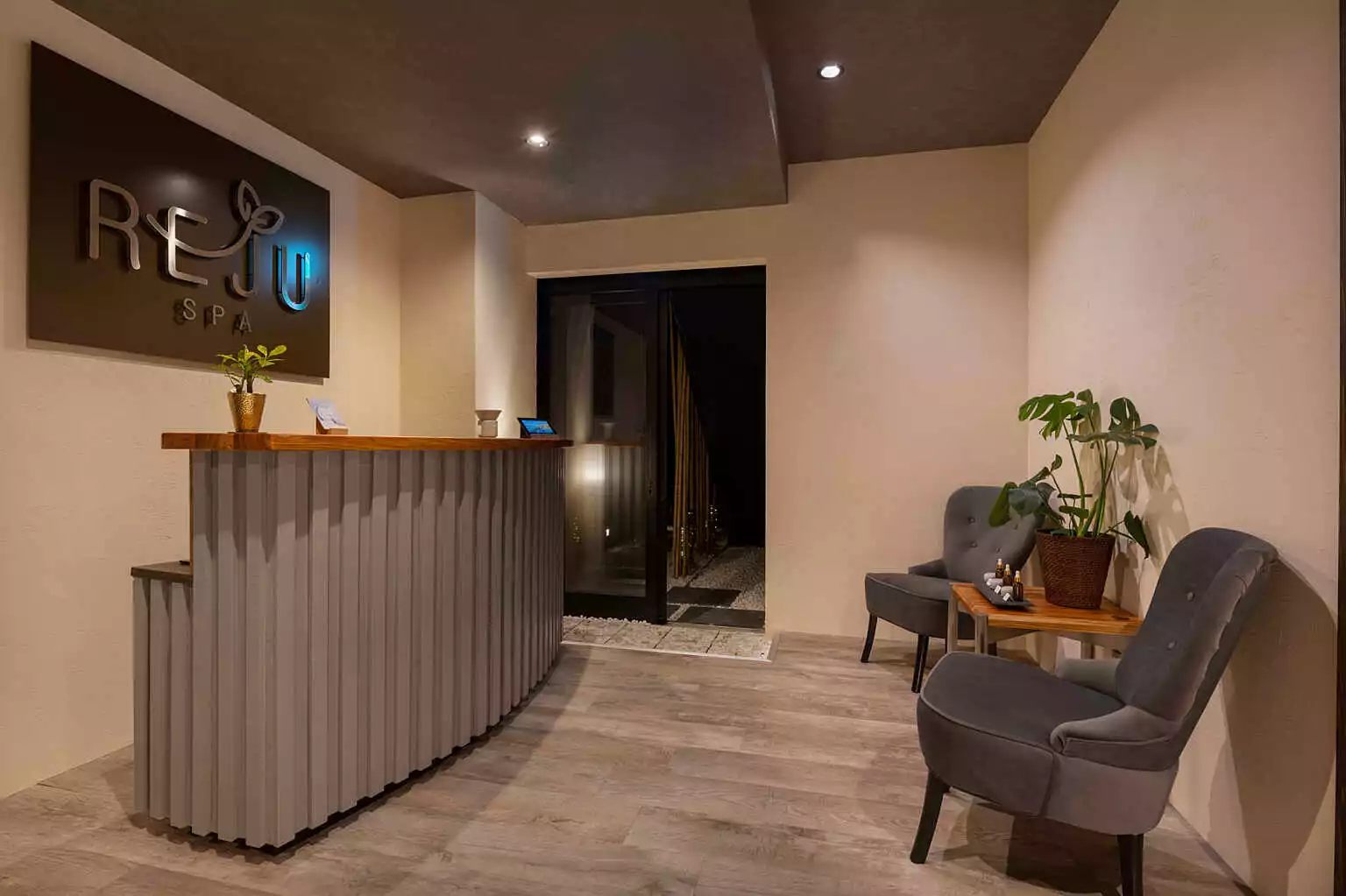 20211115 AJP AZ79202 Edit