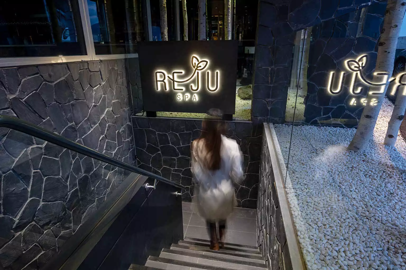 20211117 AJP AZ79906 Edit