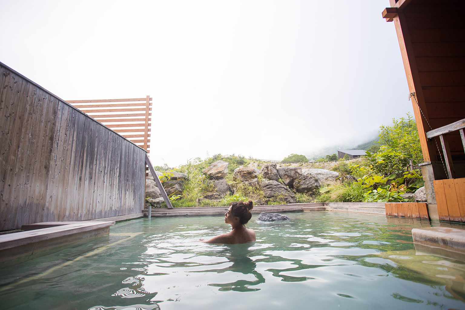 Guest Services Onsen 3