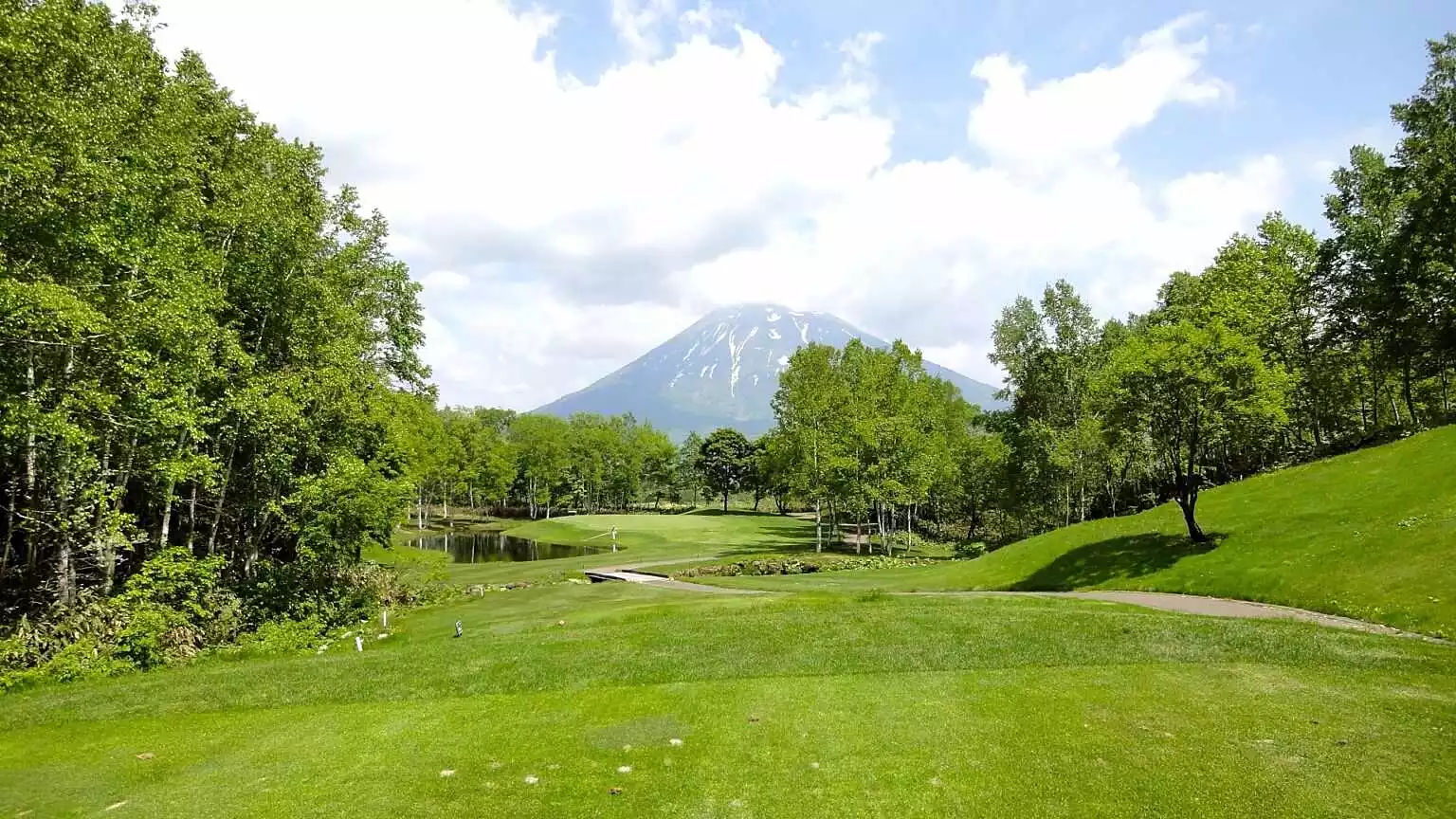 Golf Course with Yotei