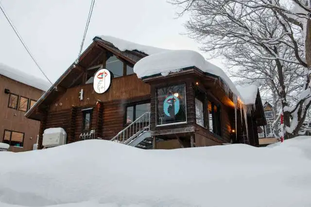 Niseko Confidential Exterior Winter Day 1 photo credit Glen Claydon