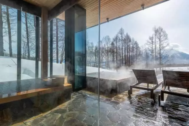 Kazahana Niseko chalet private indoor-outdoor onsen winter