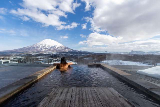 Private onsen penthouse the vale niseko mount yotei winter