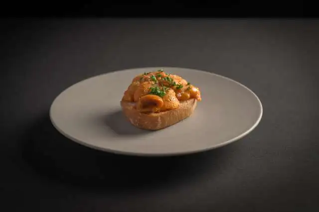 Aó RA Uni Crostini photo credit Aaron Jamieson